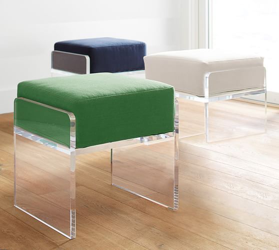 Mobilier en plexiglas — référence design